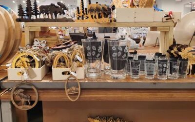 10 Personalized Wedding Favors Your Guests Will Actually Keep